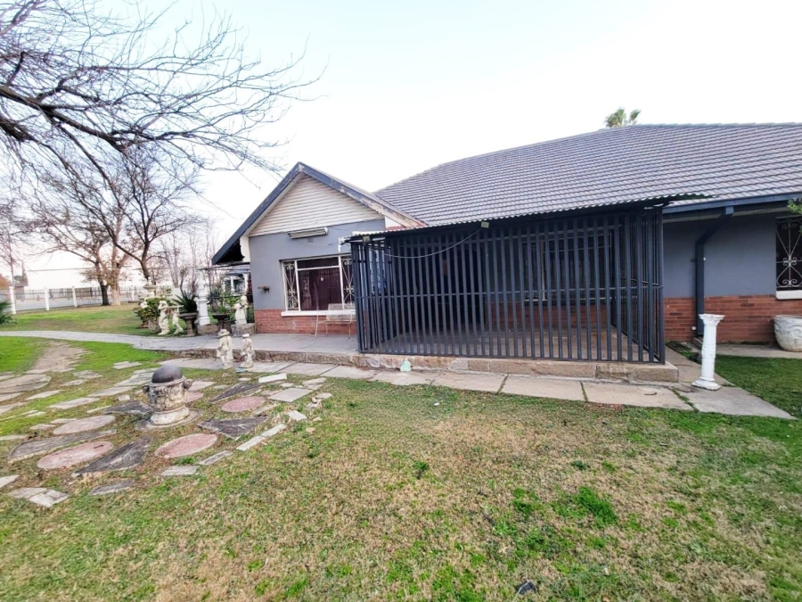 4 Bedroom Property for Sale in Suidrand Free State